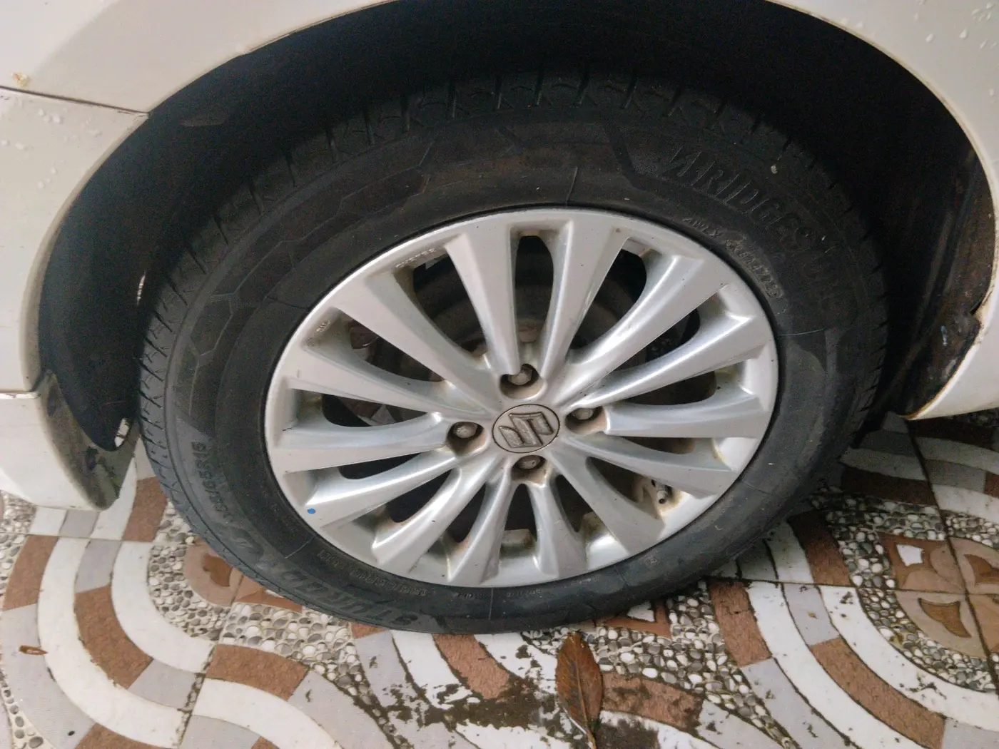 2019 Maruti Ciaz DELTA 1.5 SHVS MT PETROL, CNG, Manual, 52,503 km, tyre