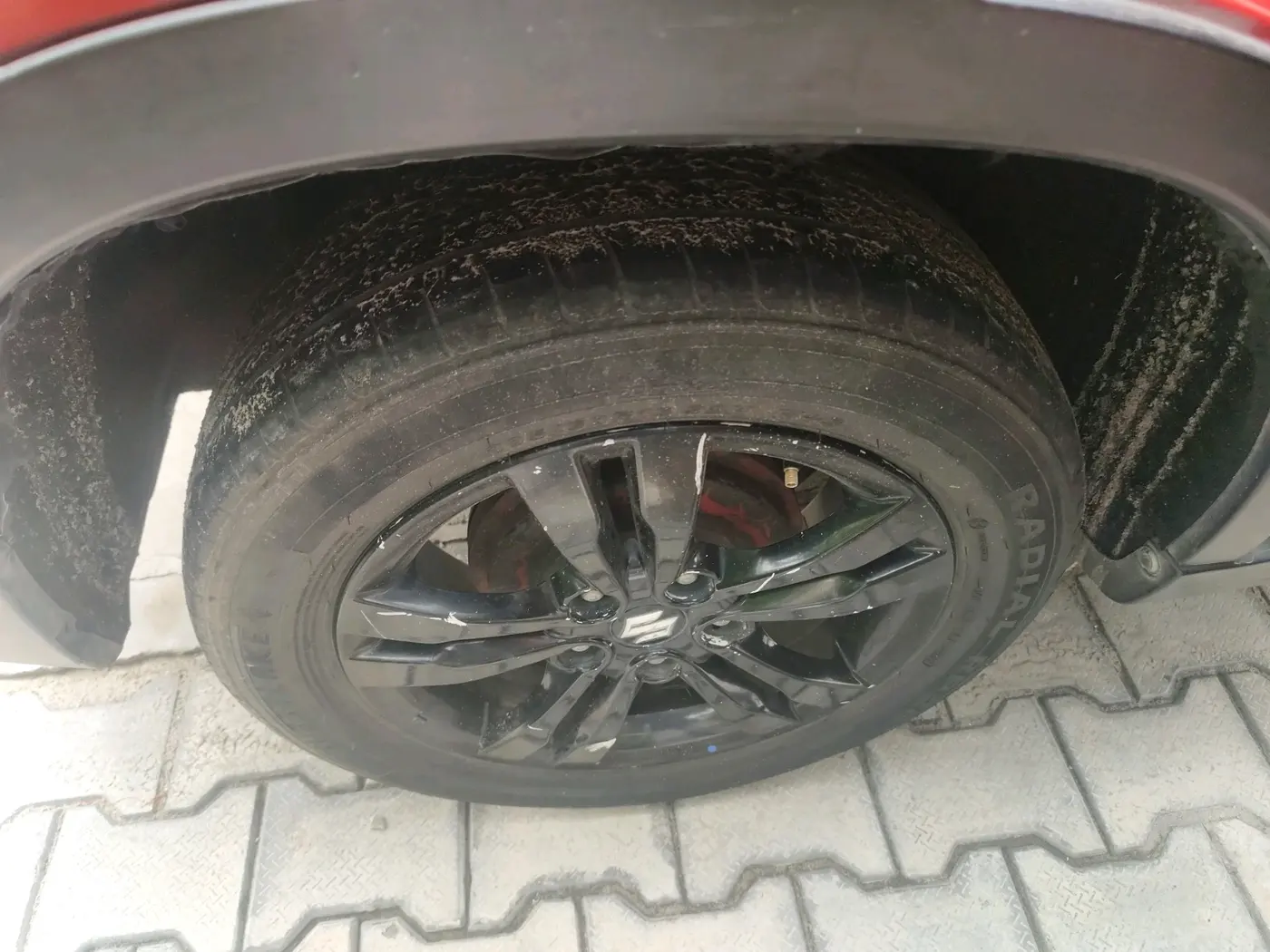 2016 Maruti Vitara Brezza ZDI PLUS, Diesel, Manual, 1,42,233 km, tyre