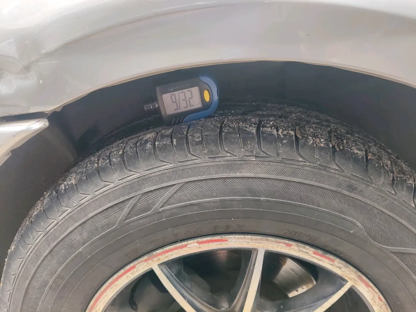 2012 Mahindra Verito 1.5 D6, Diesel, Manual, 1,57,365 km, tyre