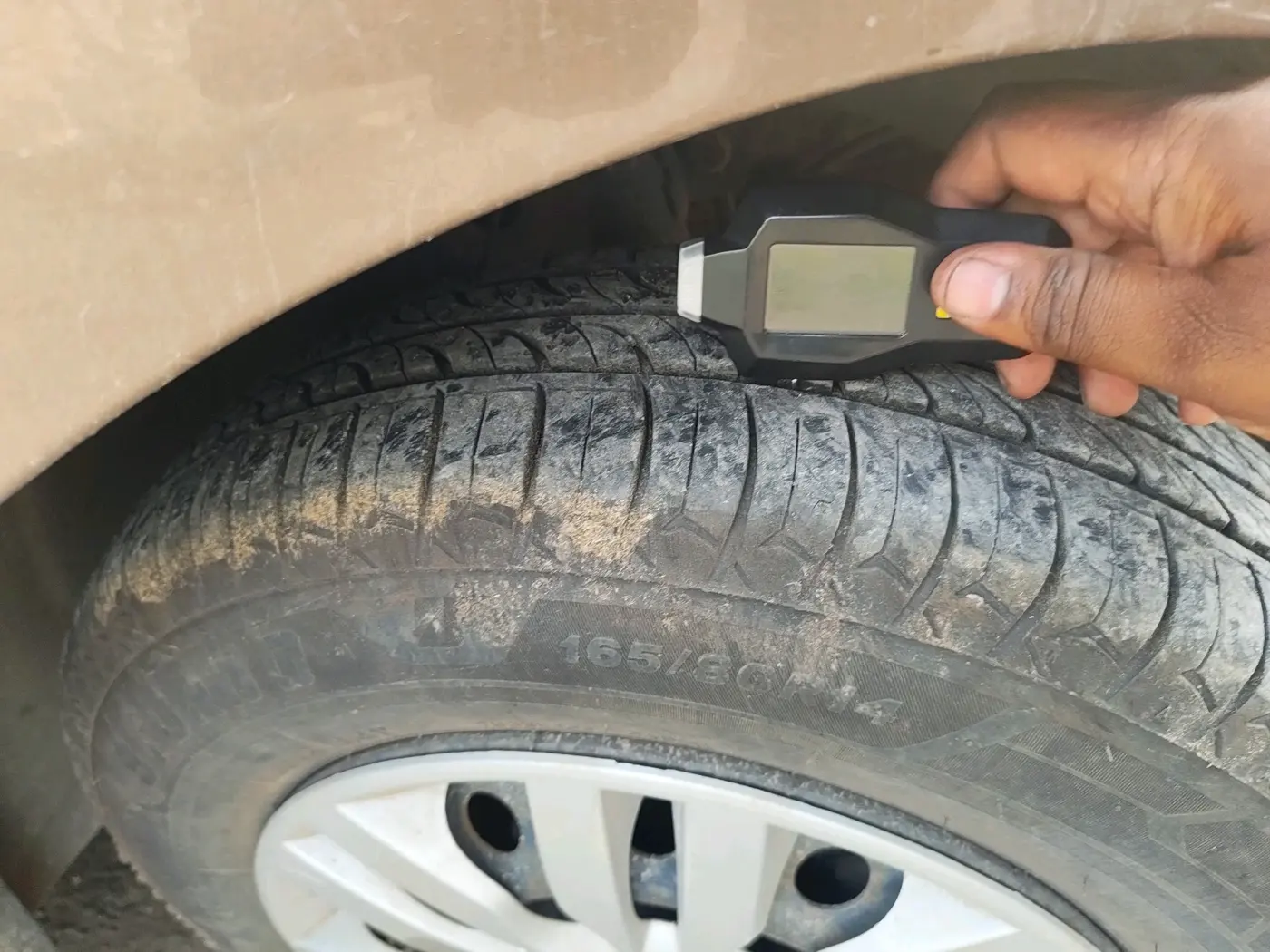 2020 Maruti Dzire VXI, Petrol, Manual, 1,24,536 km, tyre