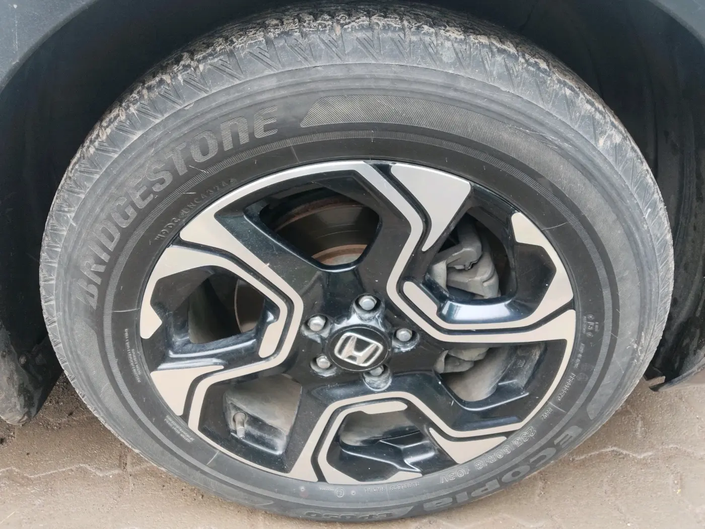 2019 Honda CRV 1.6L I-DTEC 2WD AT, Diesel, Automatic, 1,23,810 km, tyre