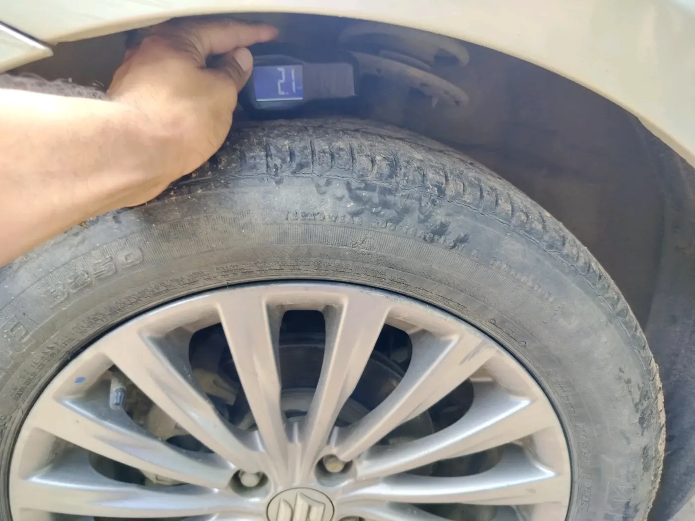 2018 Maruti Ciaz ALPHA 1.4 PETROL, Petrol, Manual, 1,57,957 km, tyre