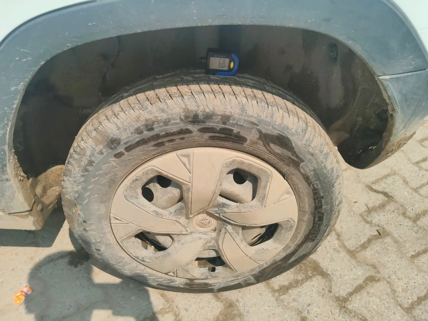 2025 Tata PUNCH PURE MT, Petrol, Manual, 6,459 km, tyre