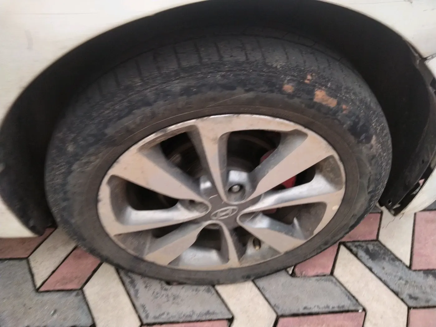 2014 Hyundai i20 ASTA 1.2, Petrol, Manual, 97,892 km, tyre