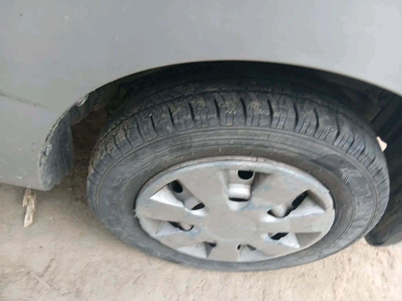 2012 Maruti Wagon R 1.0 LXI, Petrol, Manual, 95,249 km, tyre