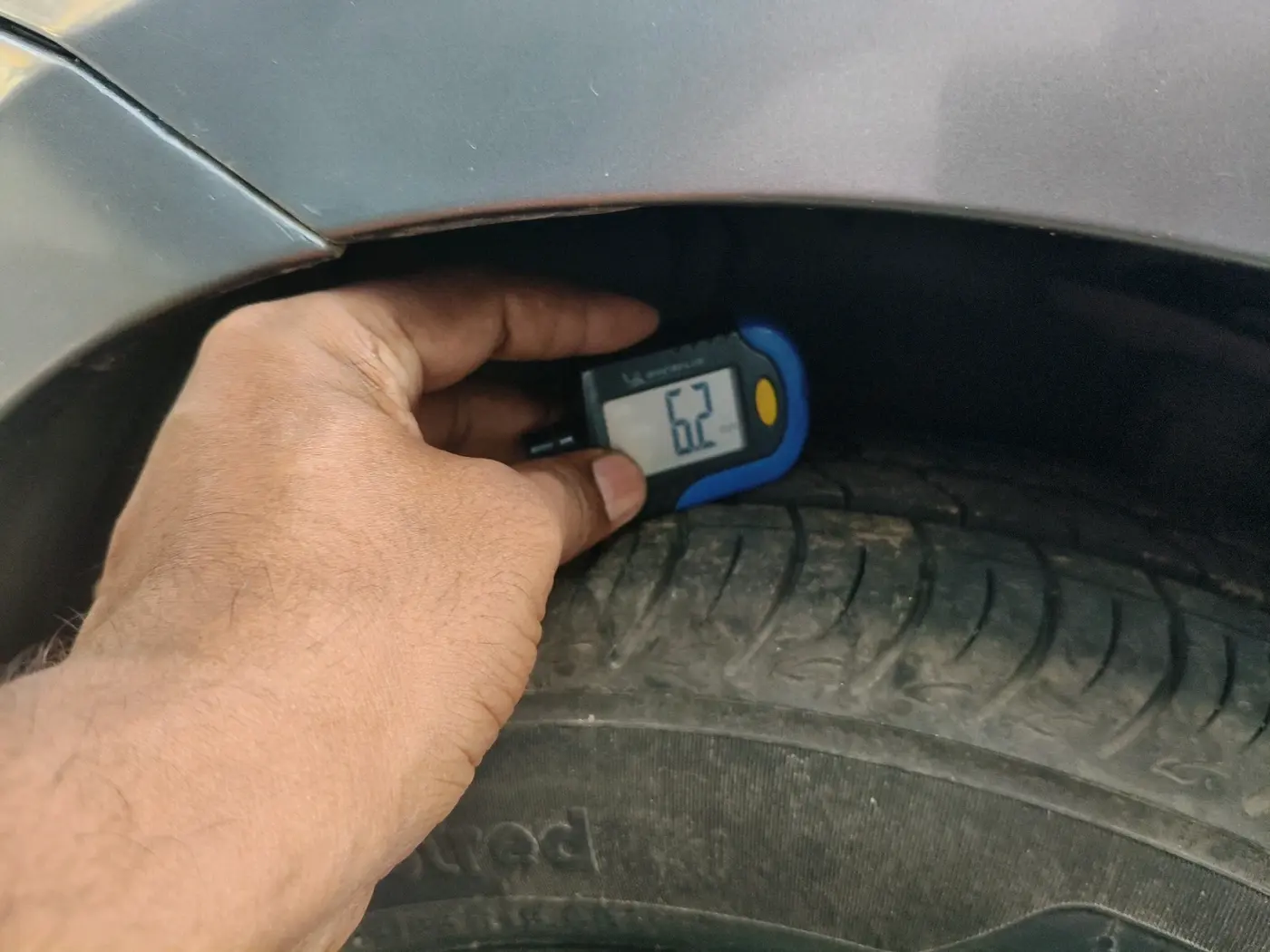 2015 Maruti Ciaz VXI+, Petrol, Manual, 90,621 km, tyre