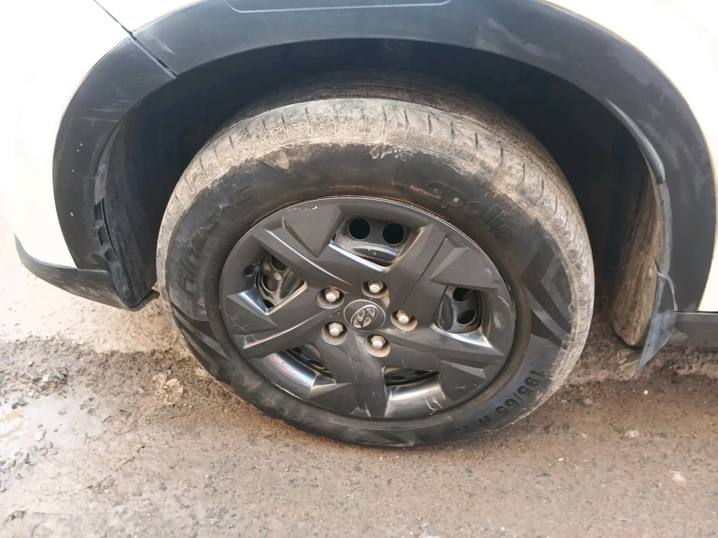 2023 Hyundai VENUE S PLUS 1.5 CRDI, Diesel, Manual, 49,528 km, tyre
