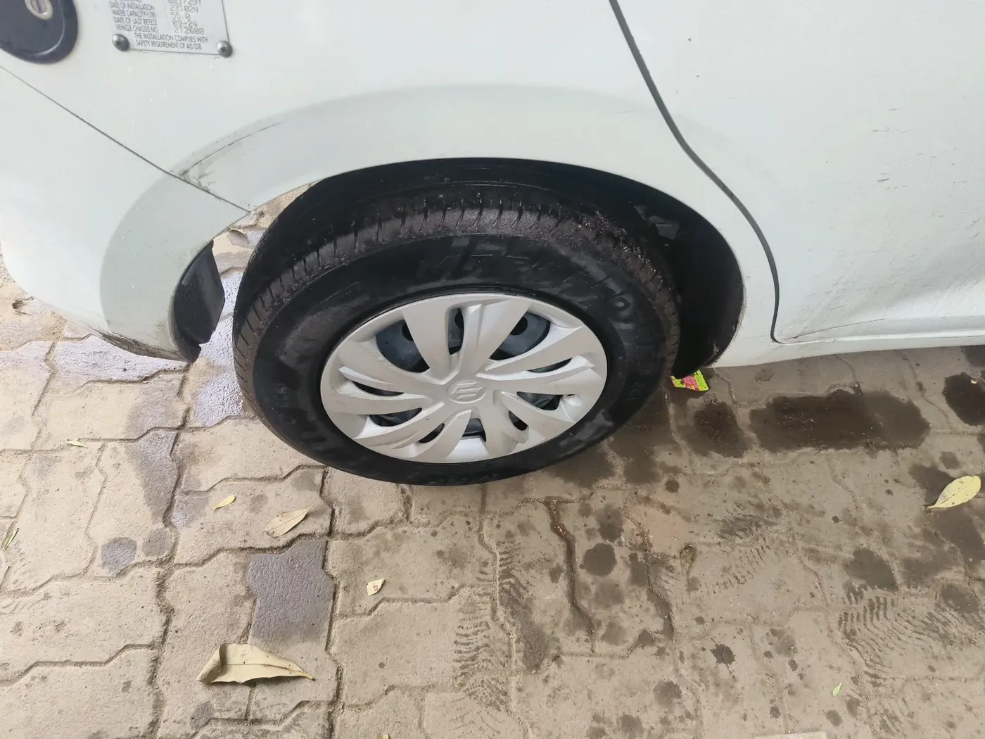 2024 Maruti Swift VXI CNG, CNG, Manual, 65,146 km, tyre