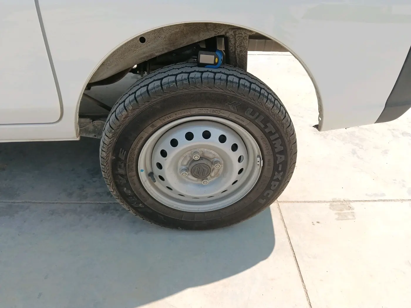 2026 Maruti Eeco 5 STR AC, Petrol, Manual, 7,404 km, tyre