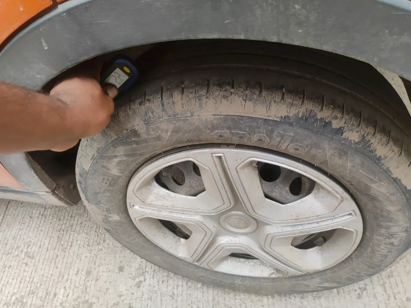2019 Tata NEXON XMA DIESEL, Diesel, Automatic, 1,07,491 km, tyre