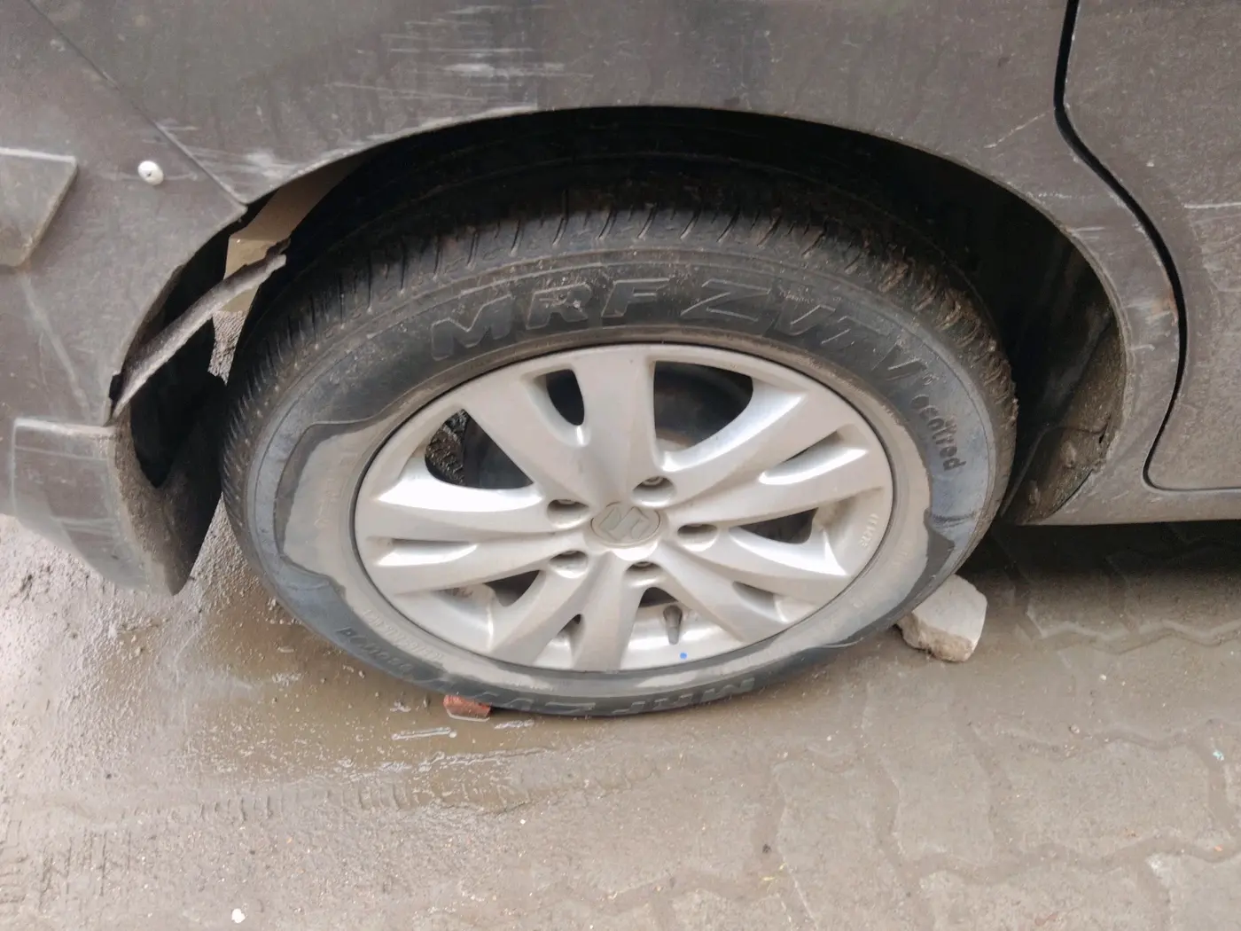 2016 Maruti Ertiga VDI SHVS, Diesel, Manual, 1,05,089 km, tyre