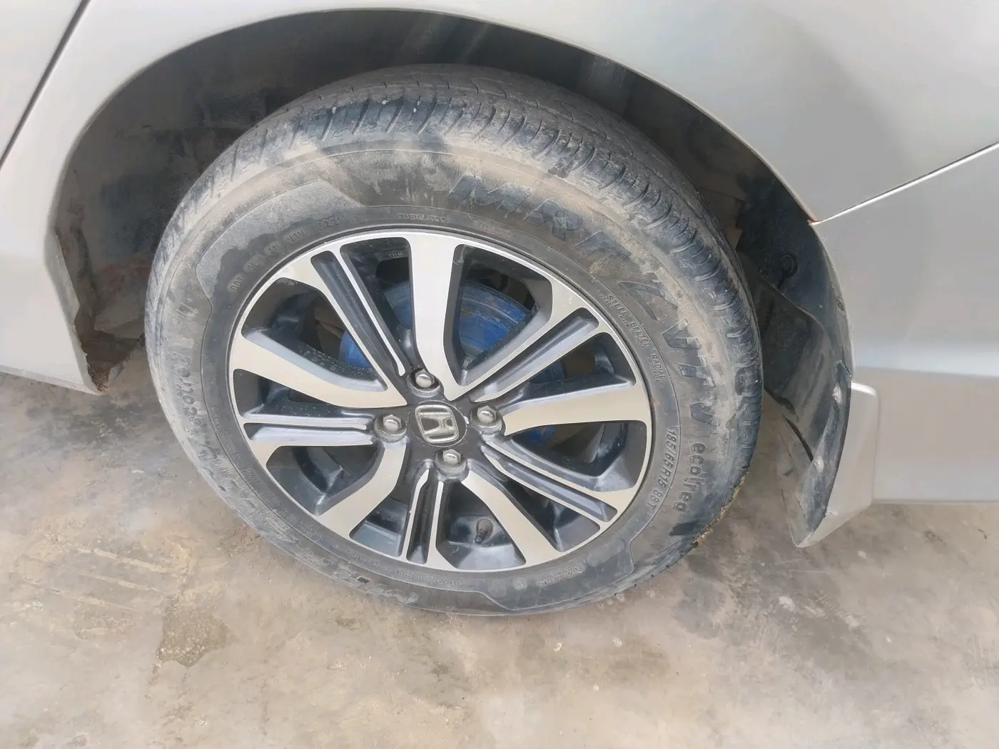 2017 Honda City 1.5L I-VTEC V MT, CNG, Manual, 61,637 km, tyre