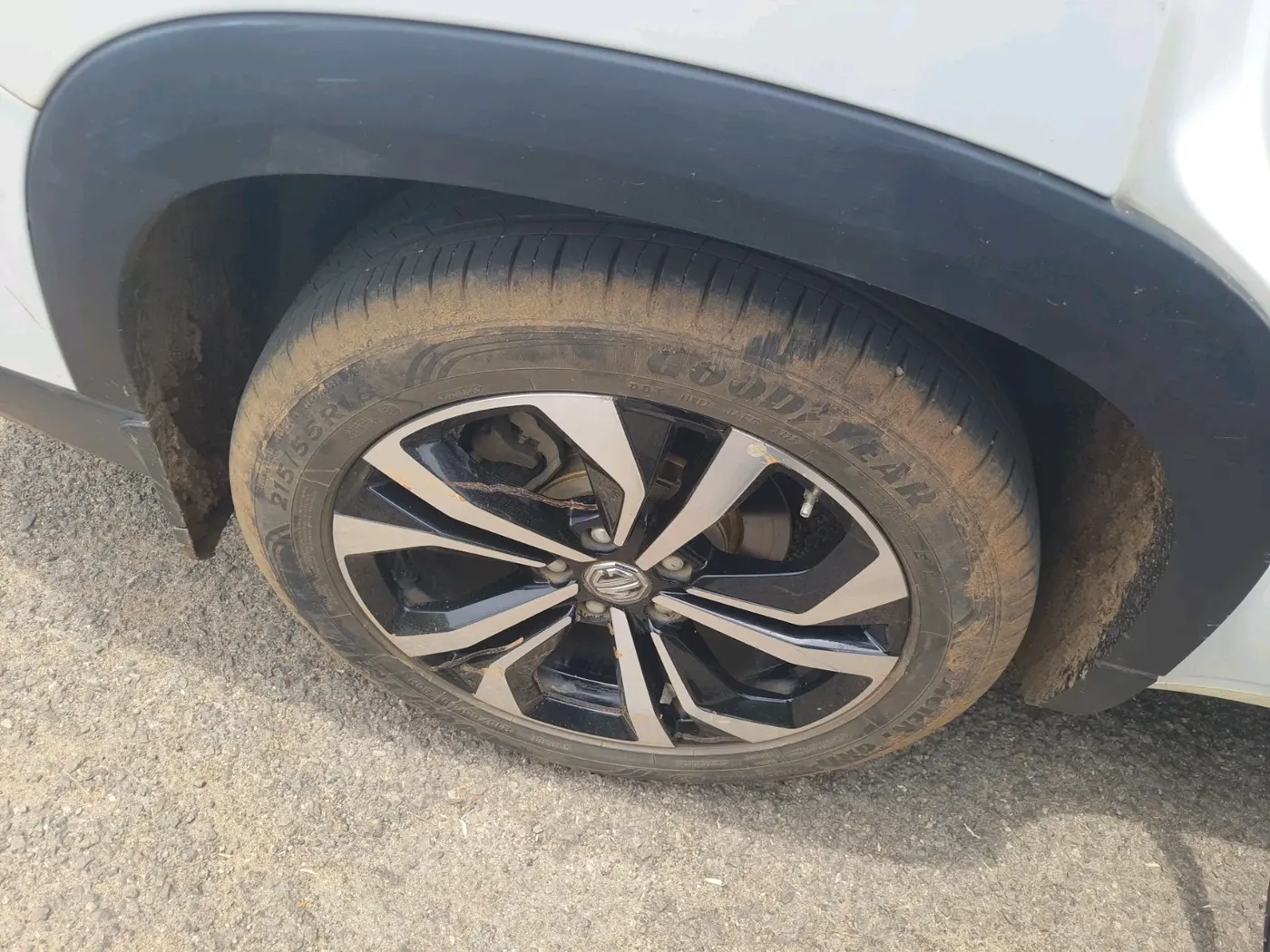 2023 MG HECTOR PLUS SAVVY PRO 1.5 TURBO CVT 7 STR, Petrol, Automatic, 22,794 km, tyre