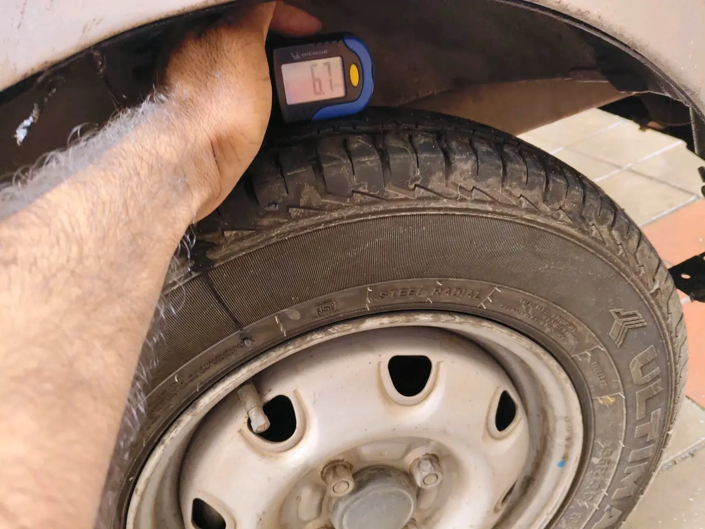 2022 Maruti Eeco 5 STR AC (O), CNG, Manual, 62,814 km, tyre