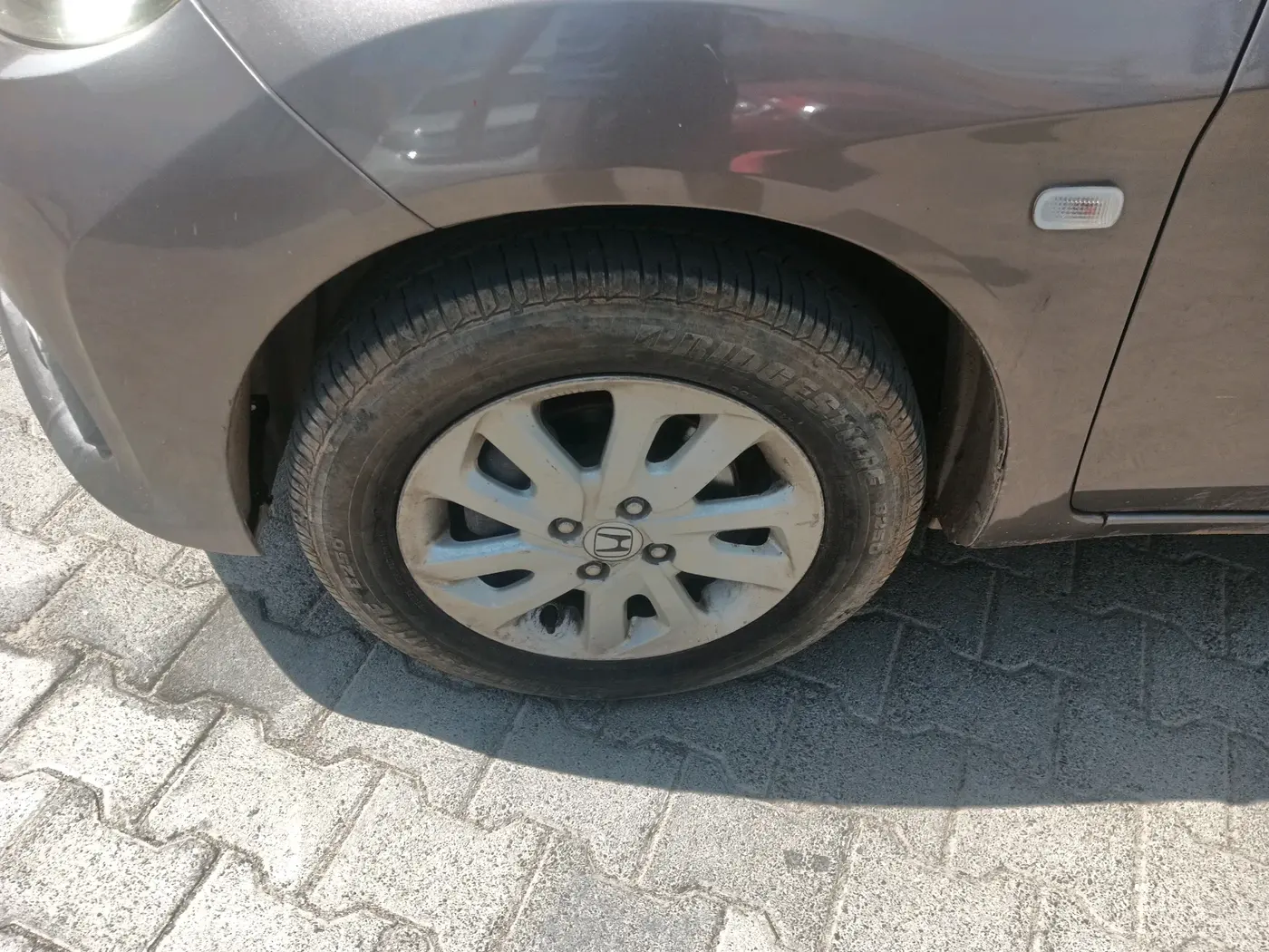 2015 Honda Mobilio 1.5L I-VTEC V, Petrol, Manual, 1,15,751 km, tyre
