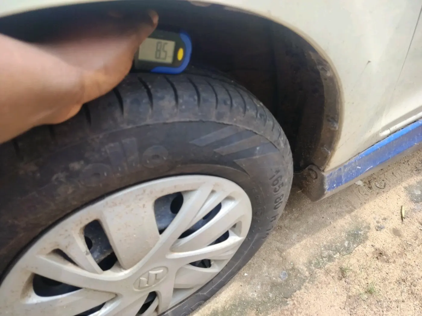 2017 Maruti Swift VXI, Petrol, Manual, 62,324 km, tyre