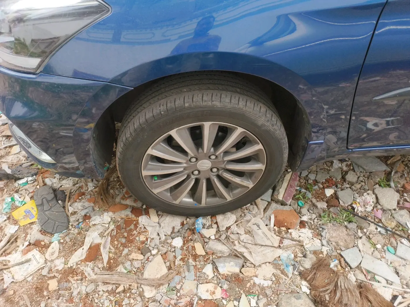 2019 Maruti Ciaz ALPHA  AT 1.5 SHVS PETROL, Petrol, Automatic, 36,541 km, tyre