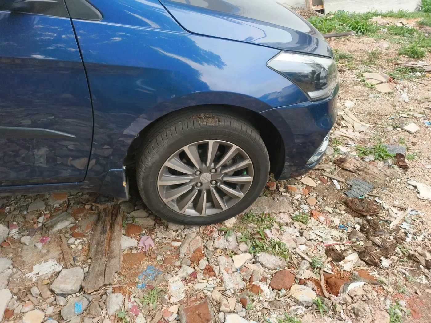 2019 Maruti Ciaz ALPHA  AT 1.5 SHVS PETROL, Petrol, Automatic, 36,541 km, tyre