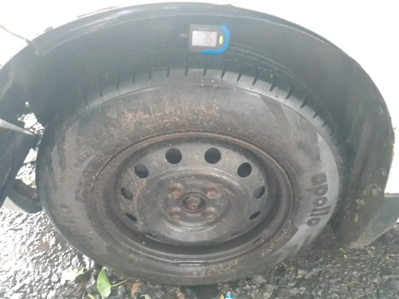 2011 Maruti Swift VDI, Diesel, Manual, 1,65,695 km, tyre