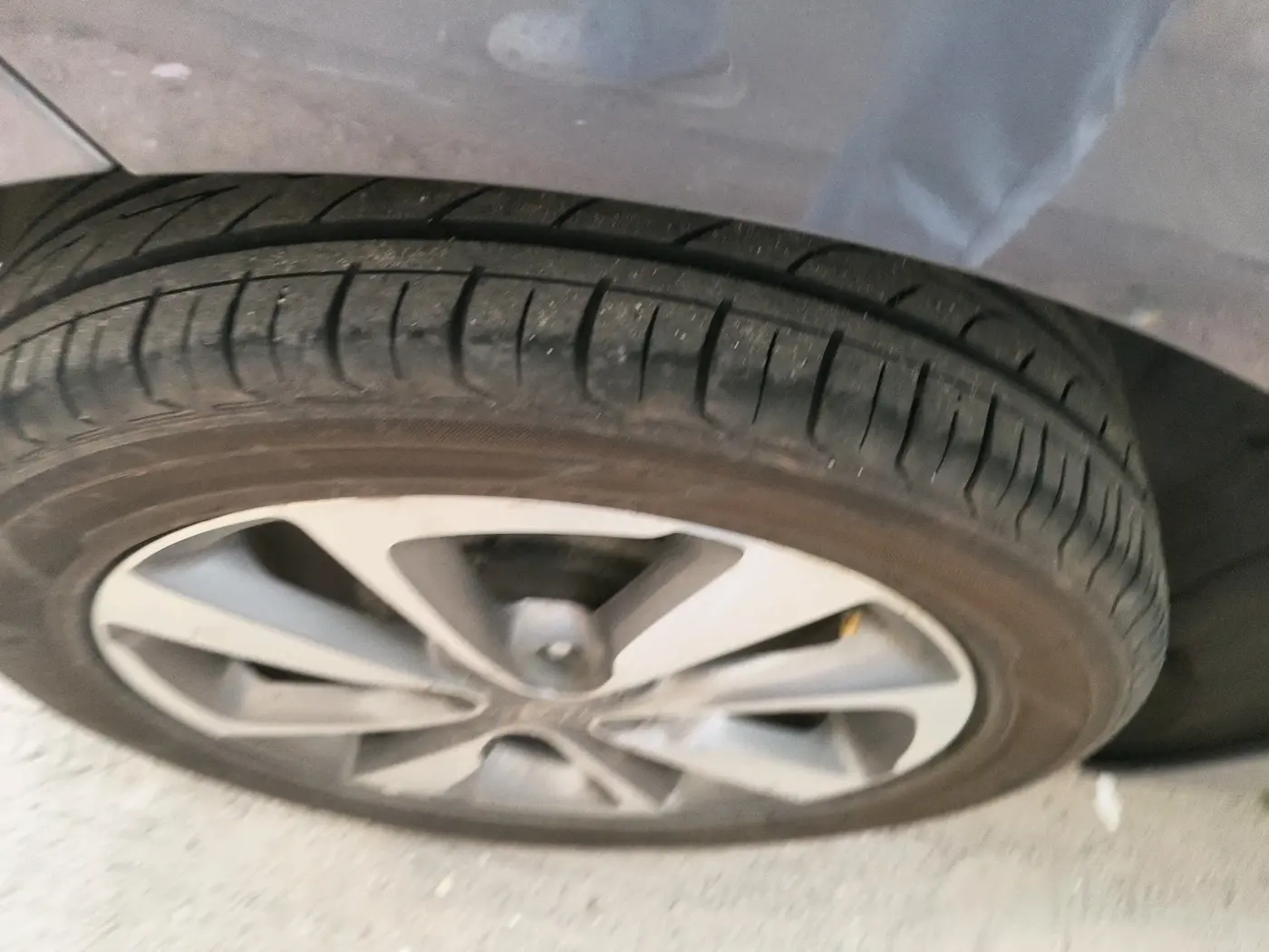 2015 Hyundai Elite i20 ASTA 1.2, Petrol, Manual, 85,184 km, tyre