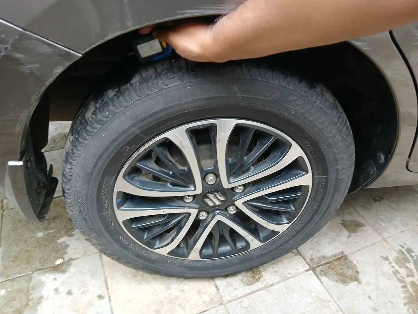 2022 Maruti Ertiga ZXI  CNG, CNG, Manual, 70,459 km, tyre