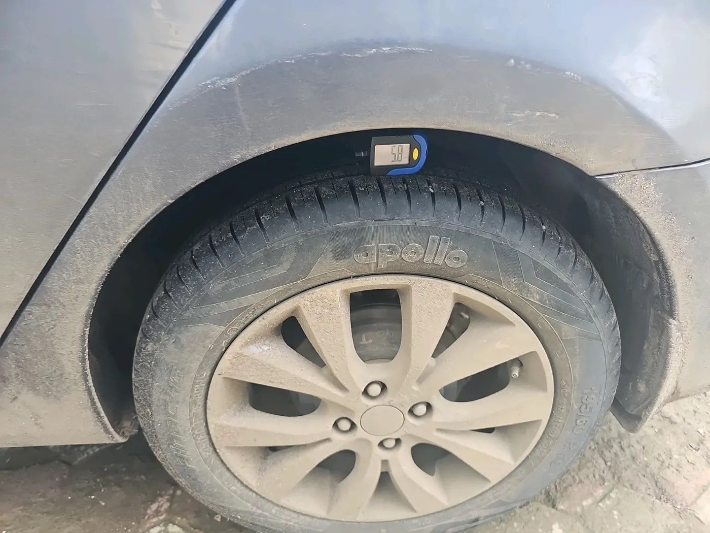 2015 Hyundai Verna FLUIDIC 1.6 CRDI S(O) 4S, Diesel, Manual, 1,00,362 km, tyre