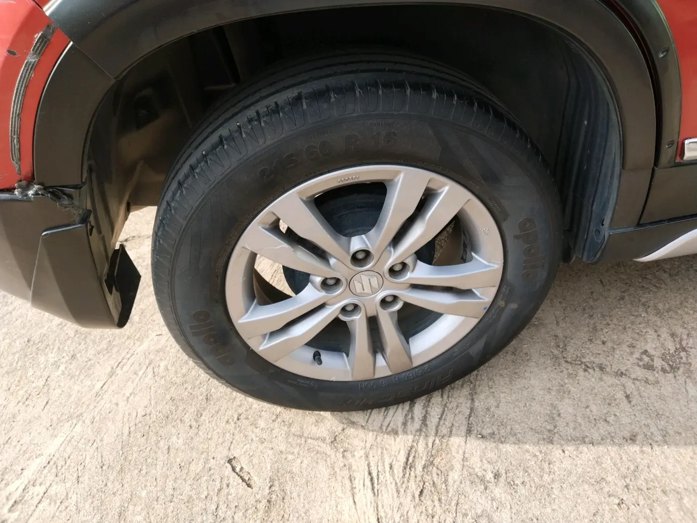 2018 Maruti Vitara Brezza ZDI PLUS, Diesel, Manual, 50,473 km, tyre