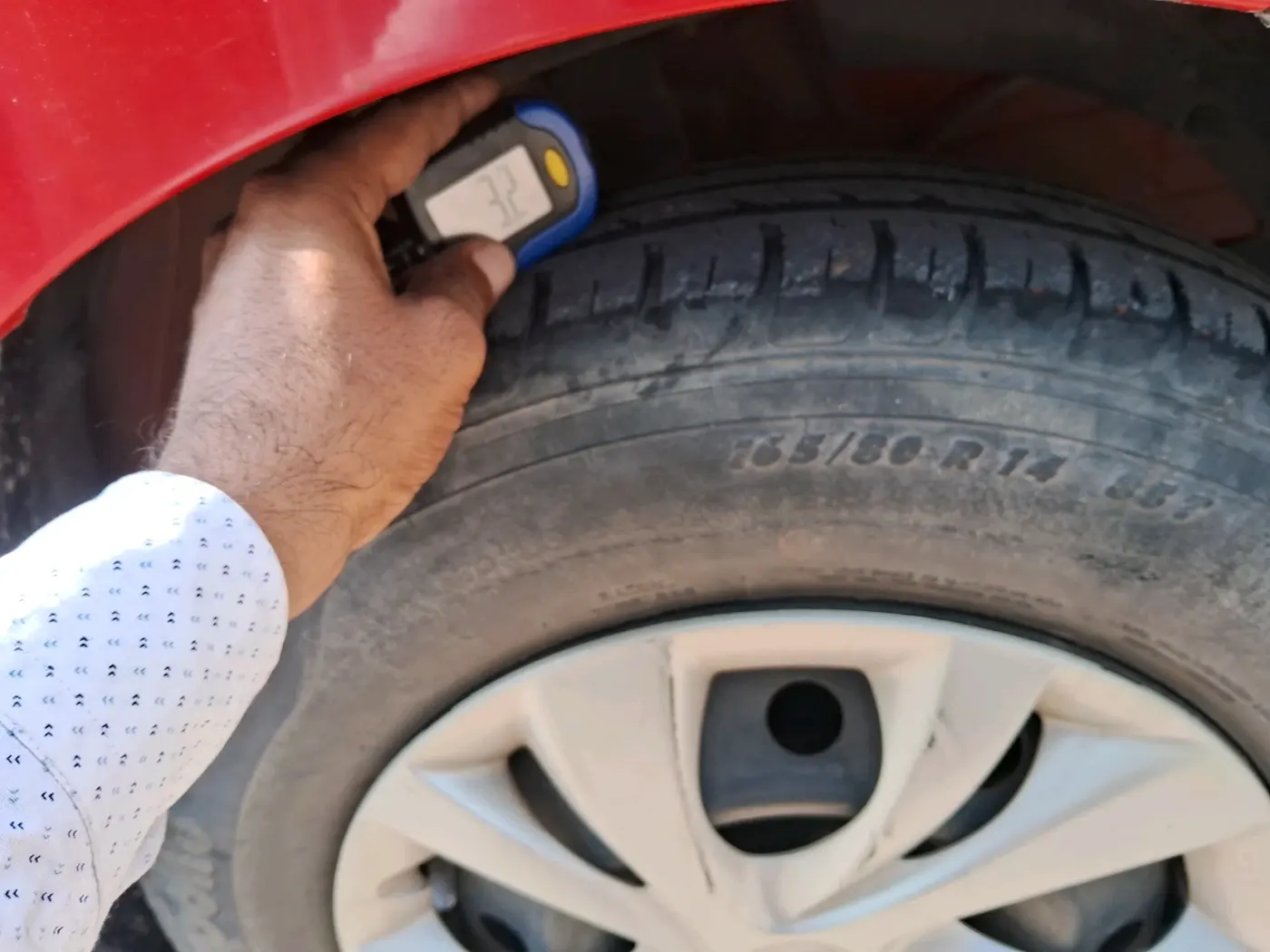 2019 Maruti Swift VXI, Petrol, Manual, 39,826 km, tyre