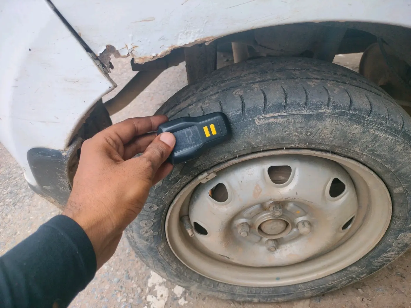 2016 Maruti Alto K10 LXI, CNG, Manual, 1,08,527 km, tyre