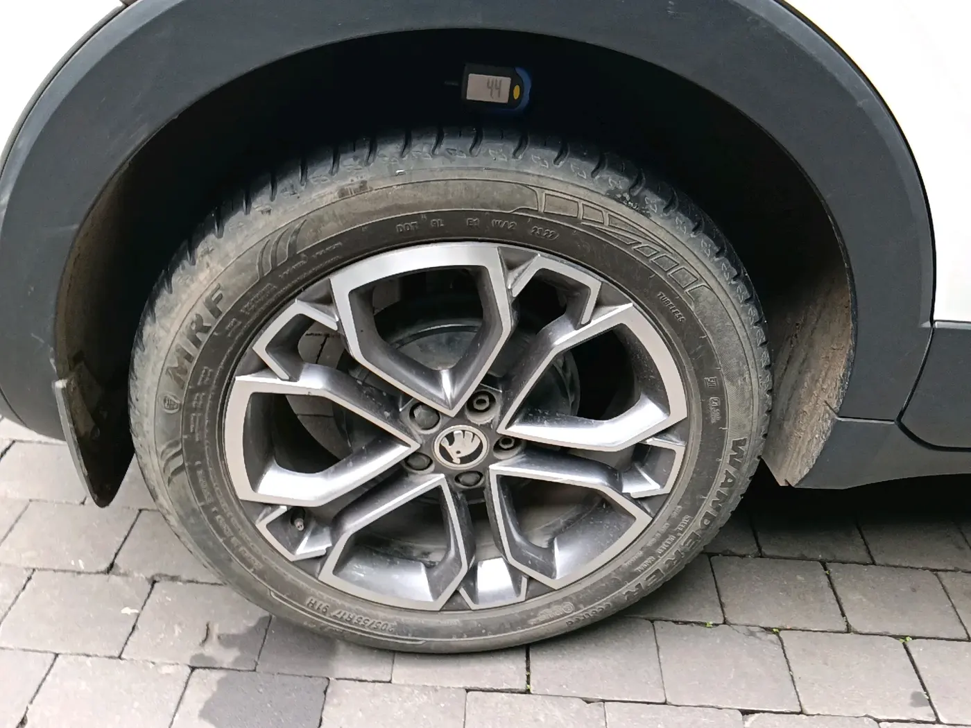 2022 Skoda KUSHAQ STYLE 1.5L TSI DSG, Petrol, Automatic, 18,563 km, tyre