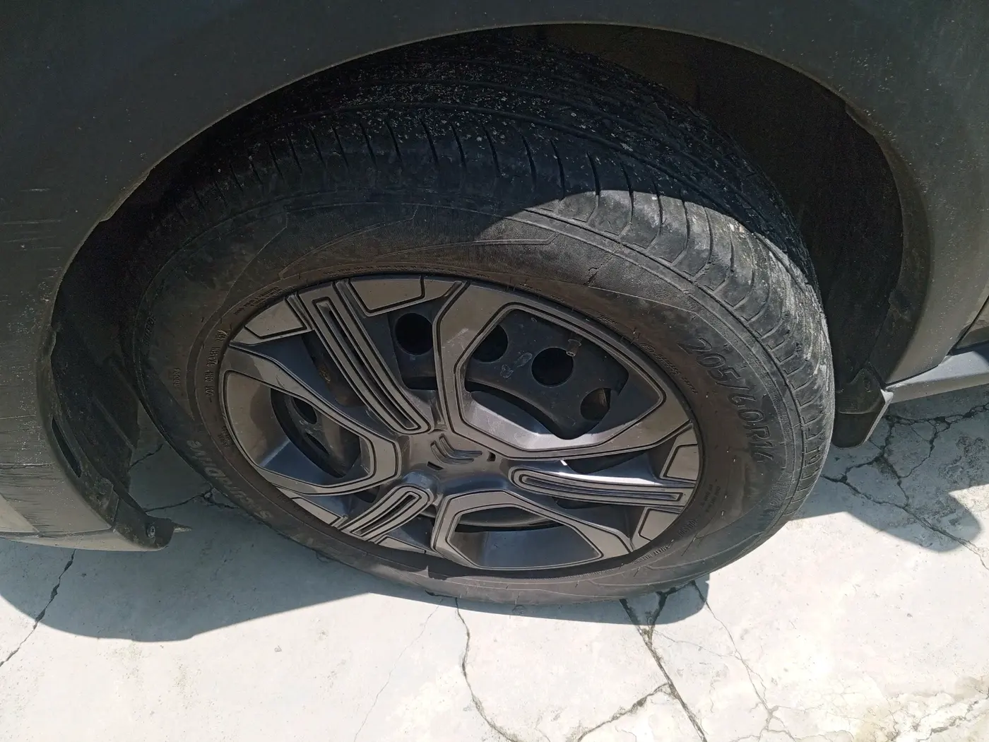 2024 CITROEN Basalt Plus 1.2 Petrol MT, Petrol, Manual, 14,389 km, tyre