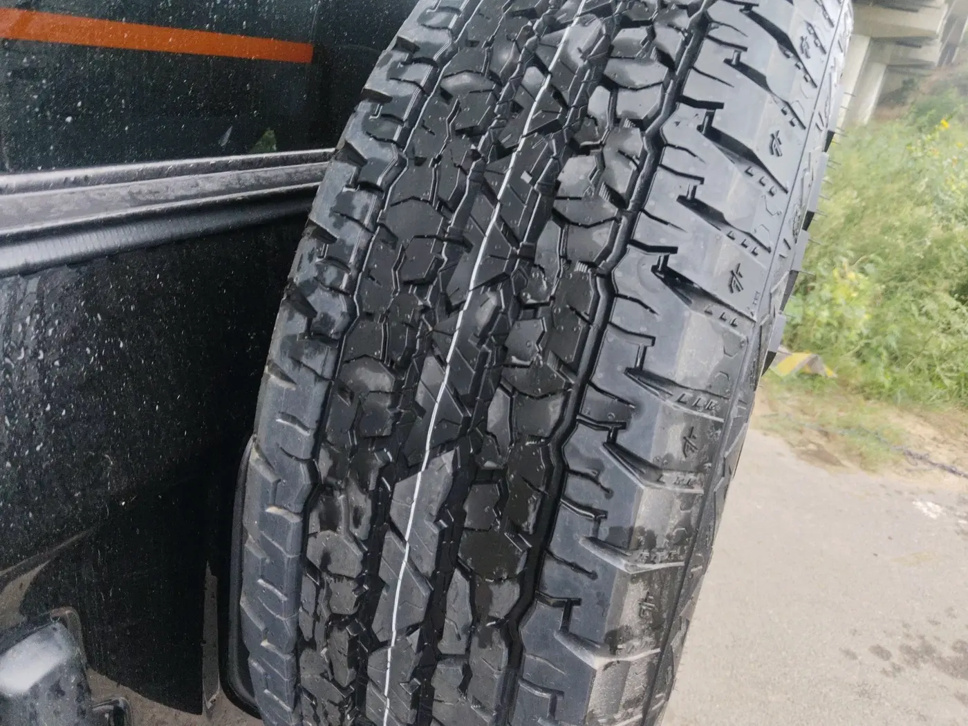 2025 Mahindra Thar Roxx AX7 L Diesel AT 2WD, Diesel, Automatic, 3,034 km, tyre