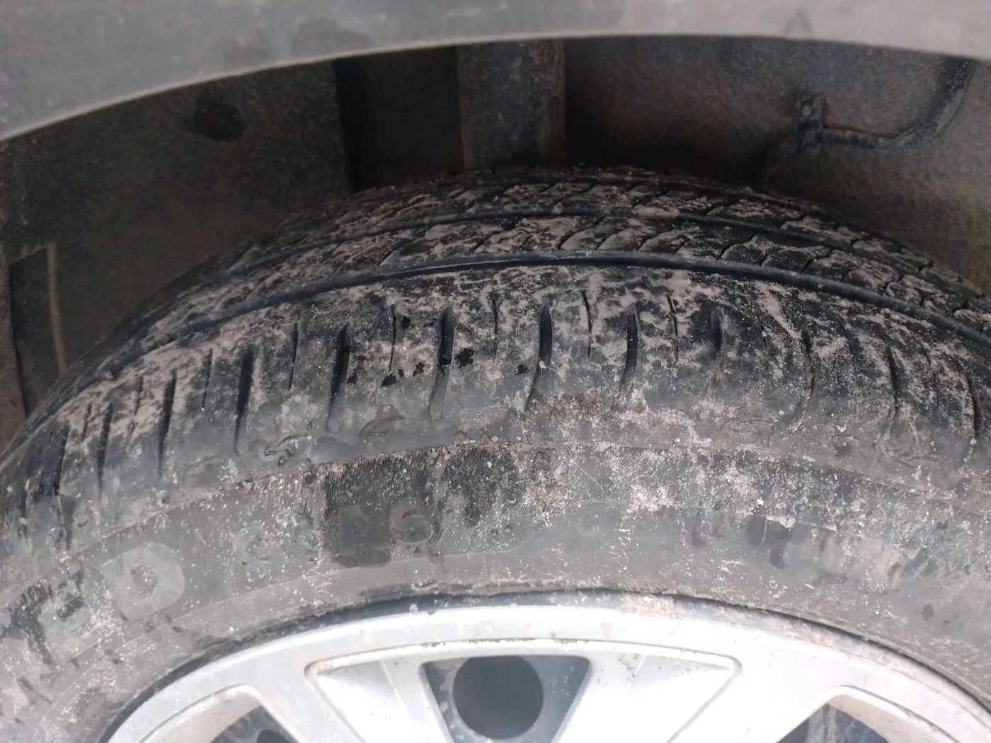 2025 Tata ALTROZ XMS PETROL, Petrol, Manual, 21,304 km, tyre