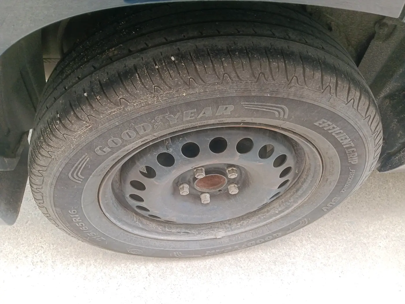 2025 Tata Curvv Pure Plus 1.2 Petrol 6MT, Petrol, Manual, 36,956 km, tyre