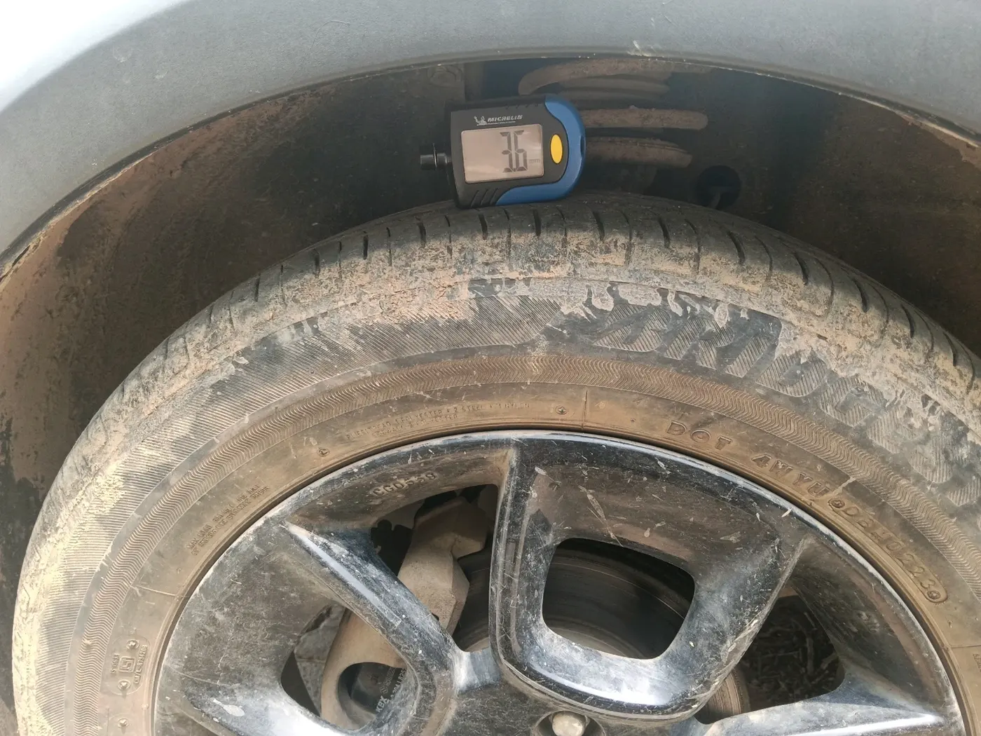 2023 Maruti IGNIS ALPHA 1.2, Petrol, Manual, 42,821 km, tyre