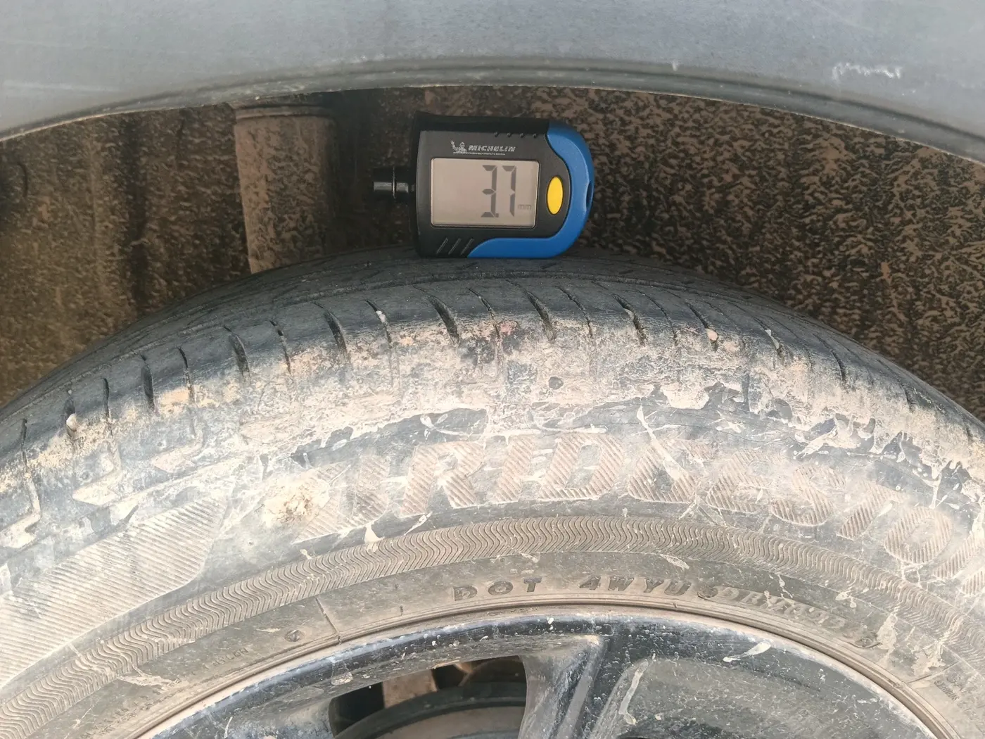 2023 Maruti IGNIS ALPHA 1.2, Petrol, Manual, 42,821 km, tyre