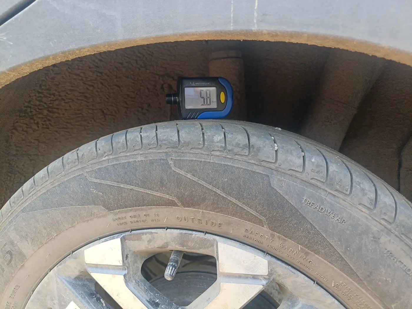 2023 Hyundai EXTER SX(O) 1.2 AMT, Petrol, Automatic, 11,532 km, tyre