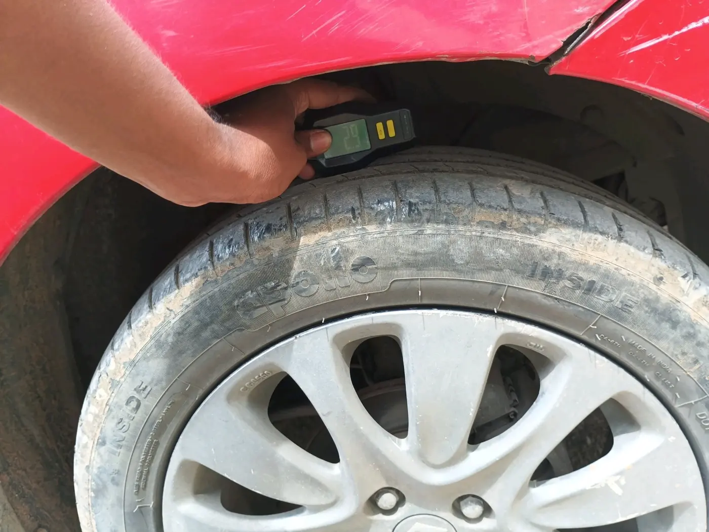 2017 Maruti Baleno ZETA DIESEL 1.3, Diesel, Manual, 2,26,247 km, tyre