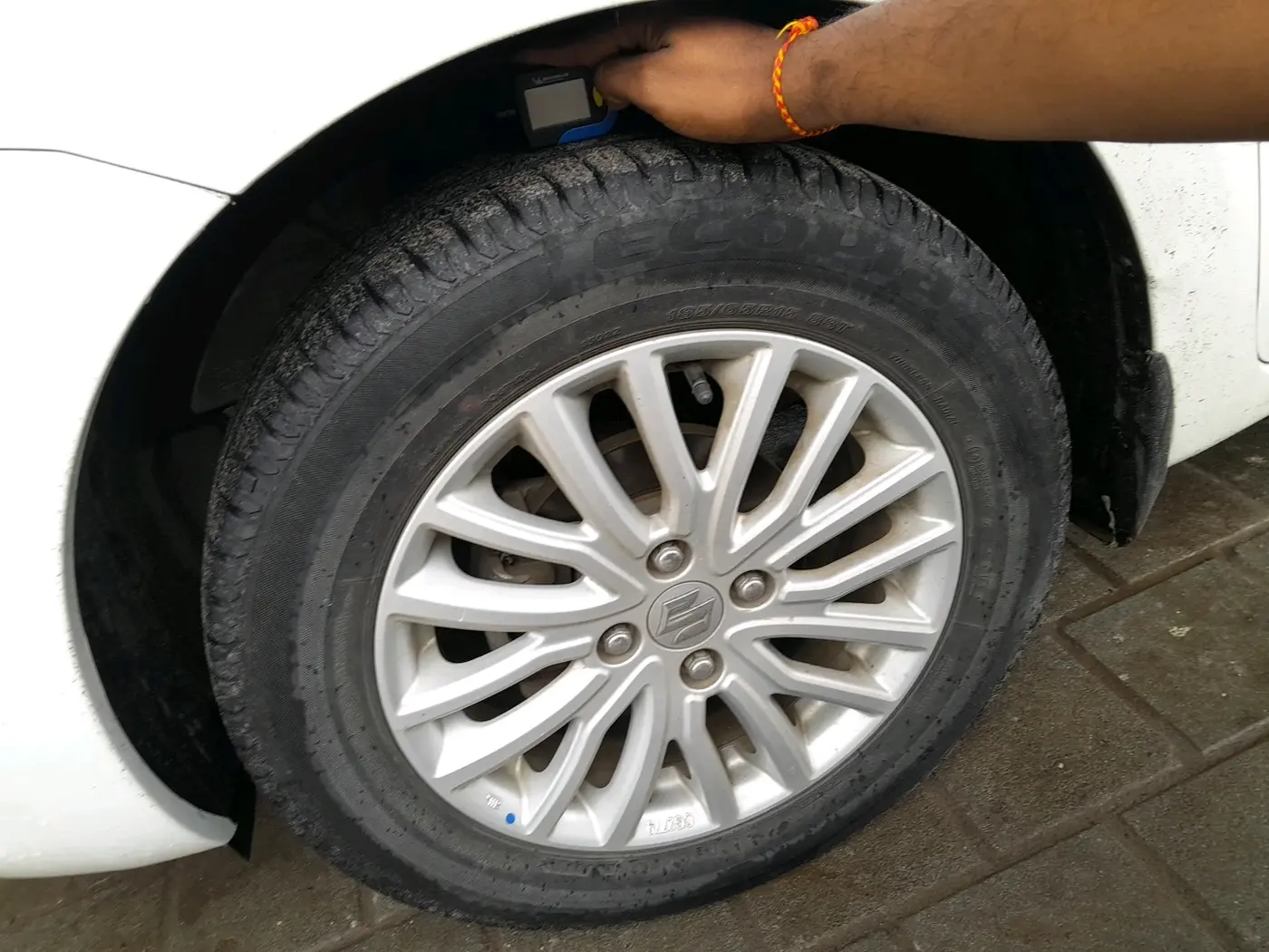 2019 Maruti Dzire ZXI AMT, Petrol, Automatic, 82,882 km, tyre