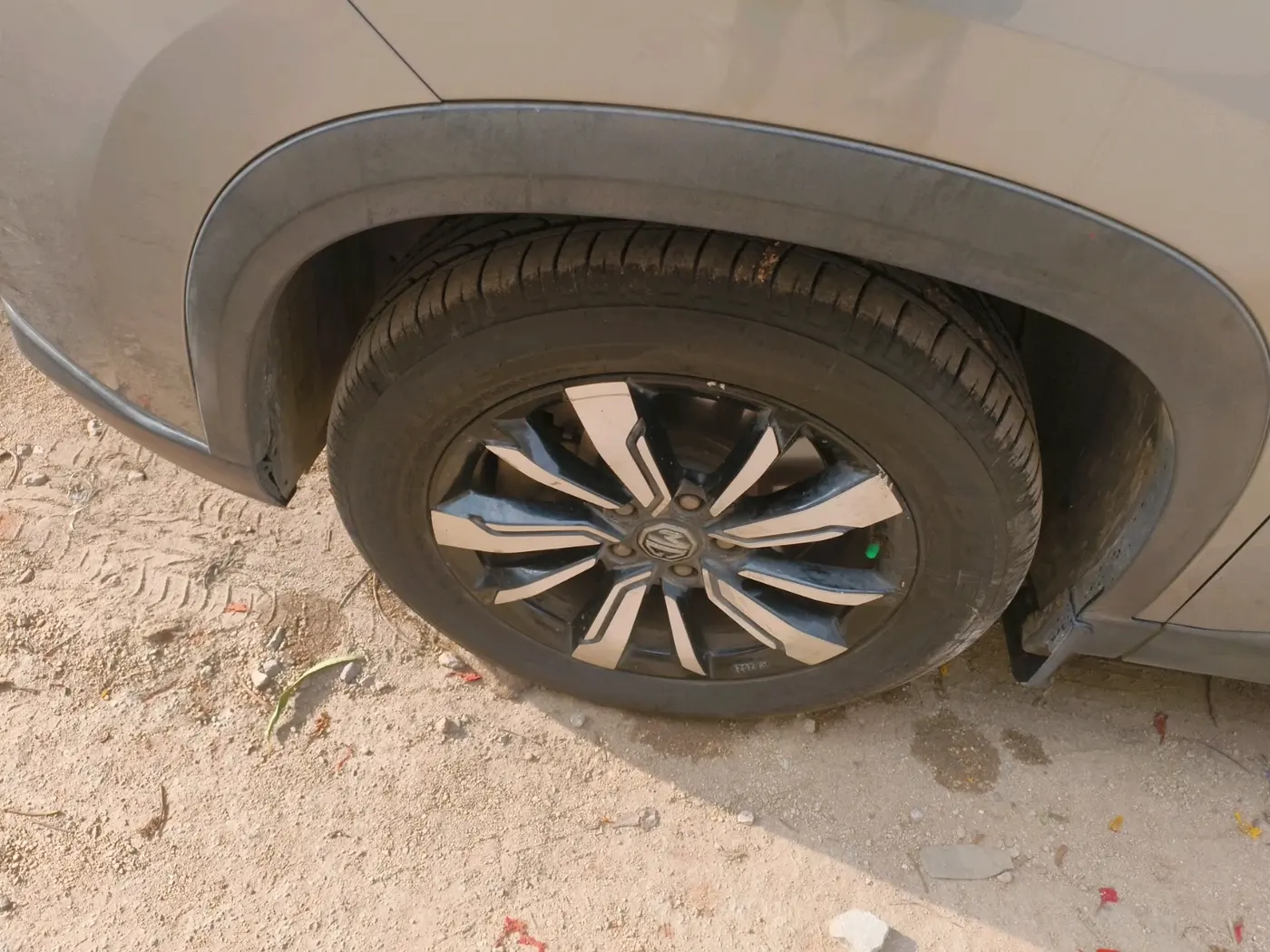 2019 MG HECTOR SHARP 2.0 DIESEL, Diesel, Manual, 1,44,930 km, tyre