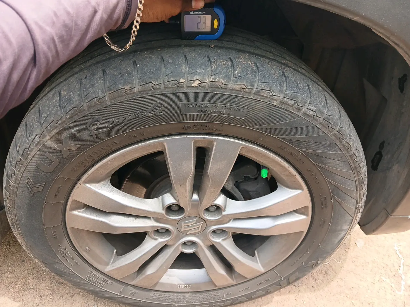 2017 Maruti Vitara Brezza ZDI PLUS, Diesel, Manual, 96,269 km, tyre