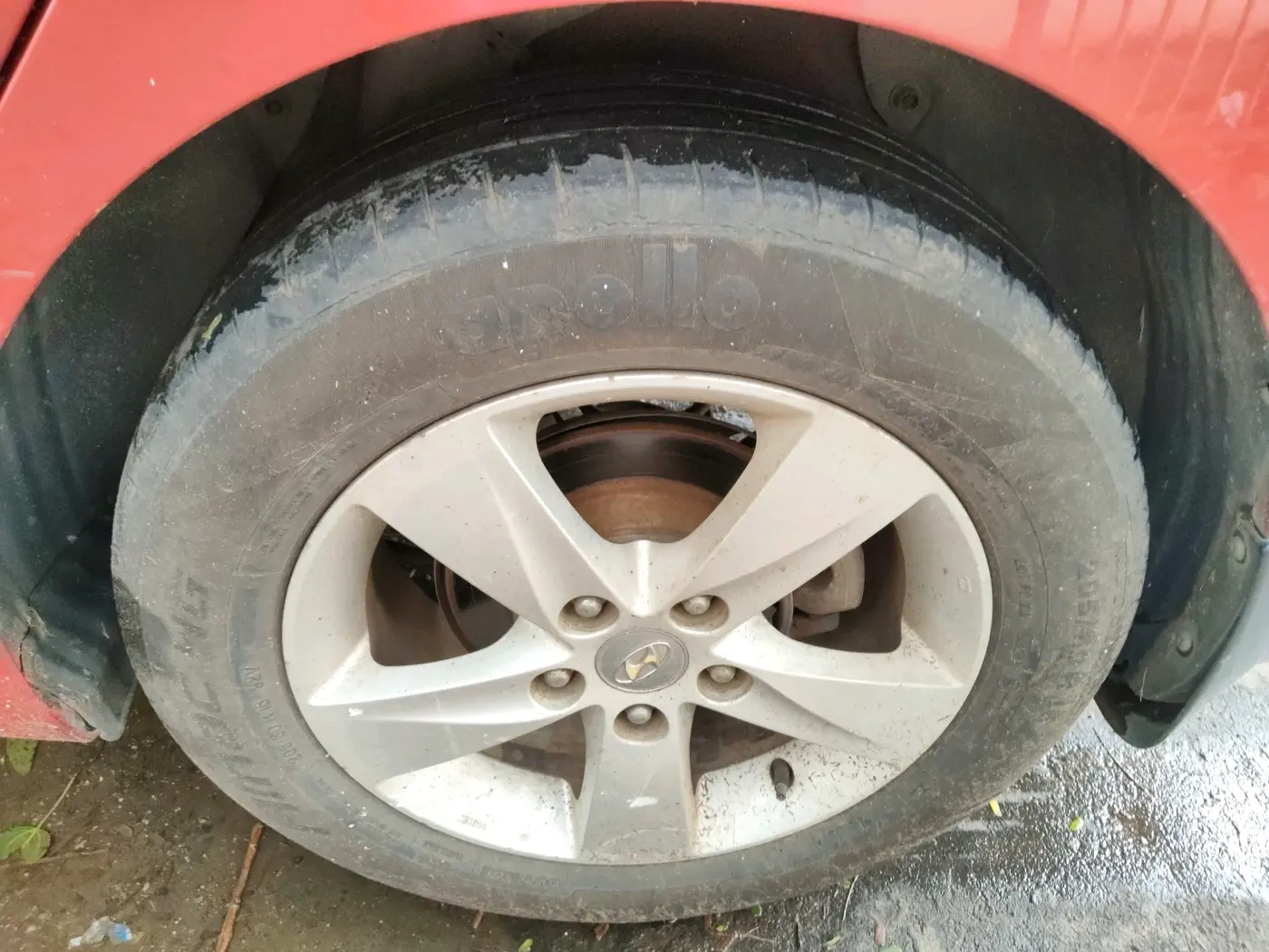2013 Hyundai New Elantra 1.8 SX MT VTVT, Petrol, Manual, 84,857 km, tyre