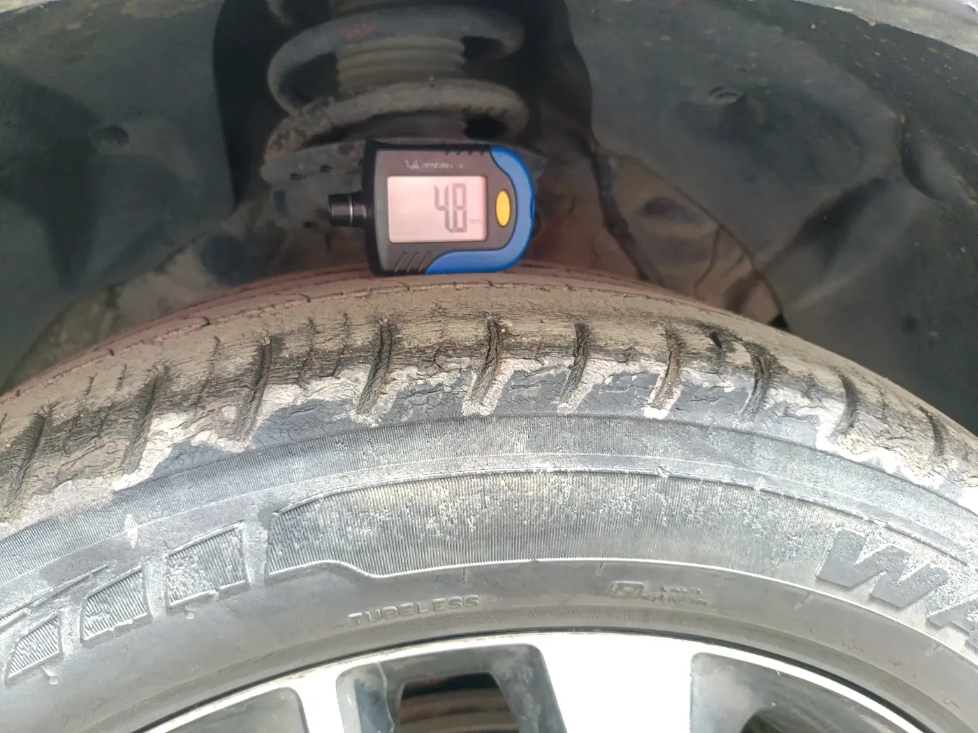 2019 Mahindra XUV300 W8 (O) 1.5 DIESEL, Diesel, Manual, 47,719 km, tyre