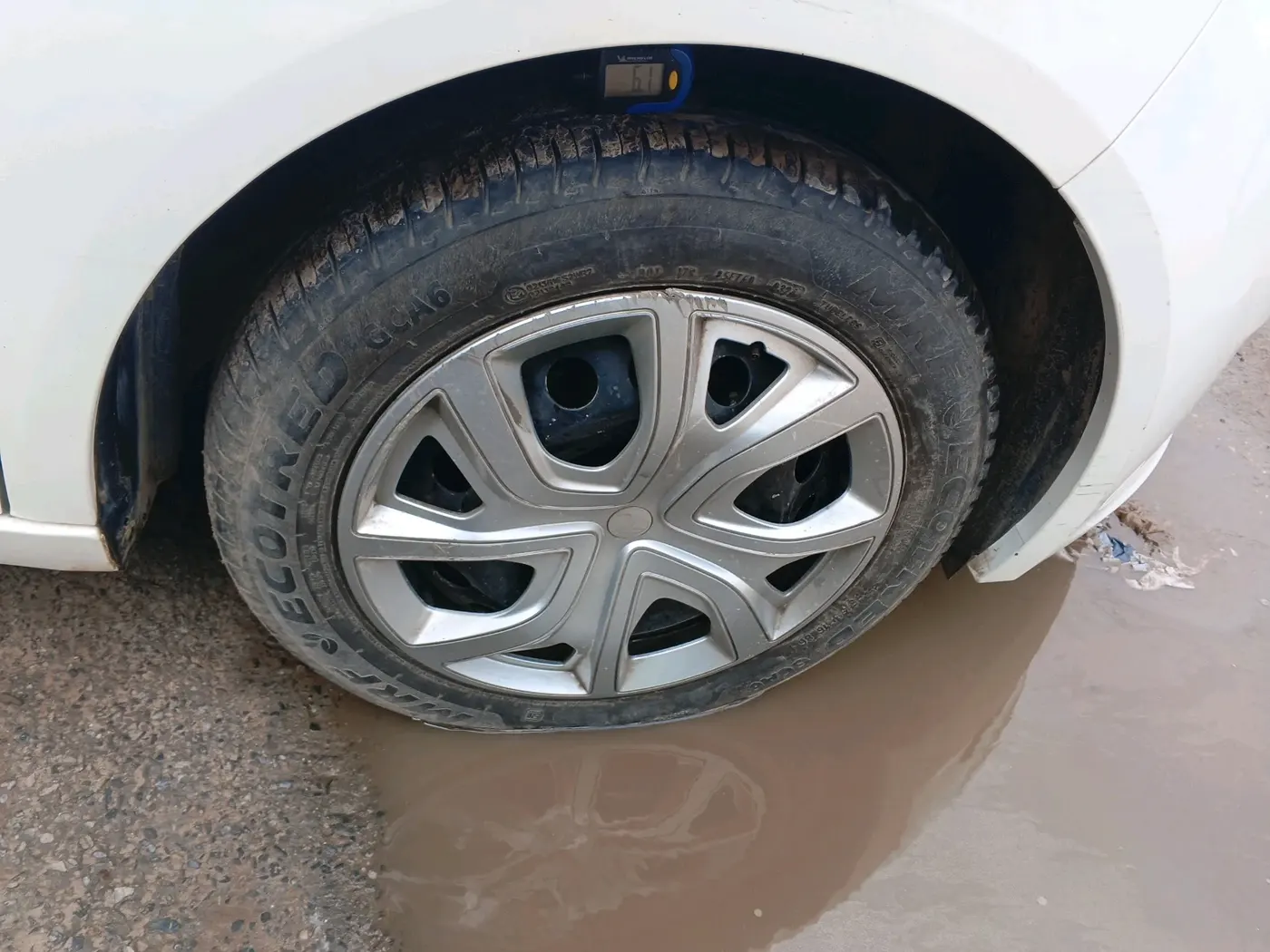 2024 Tata ALTROZ XM PLUS CNG, CNG, Manual, 29,279 km, tyre