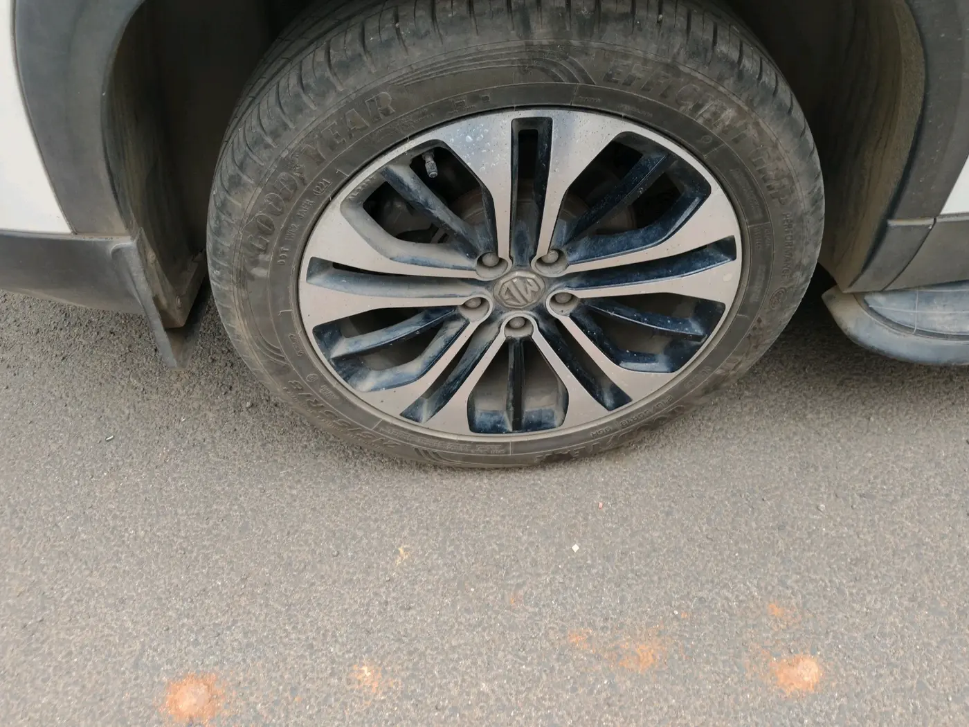 2021 MG HECTOR PLUS SHARP 1.5 PETROL TURBO CVT 6-STR, Petrol, Automatic, 58,730 km, tyre
