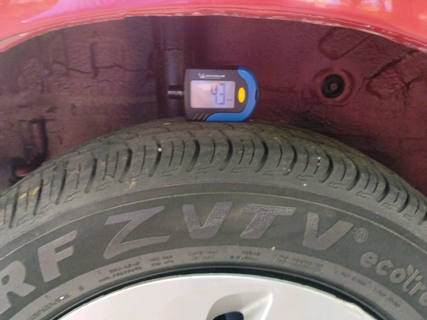 2015 Maruti Celerio VDI, Diesel, Manual, 80,954 km, tyre