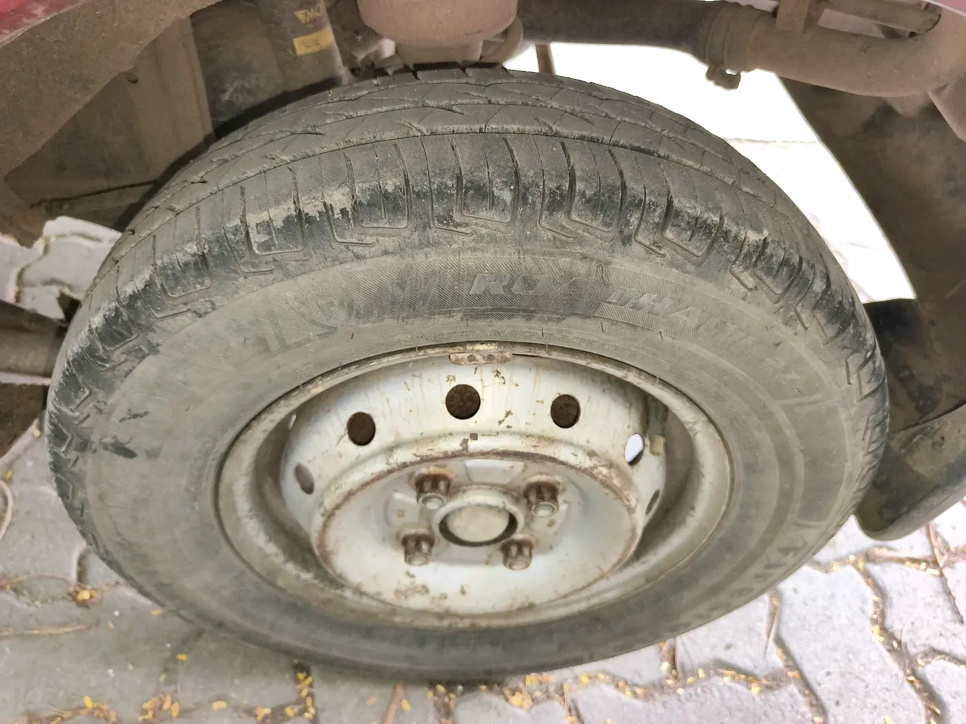 2011 Maruti Alto LXI, Petrol, Manual, 1,67,770 km, tyre