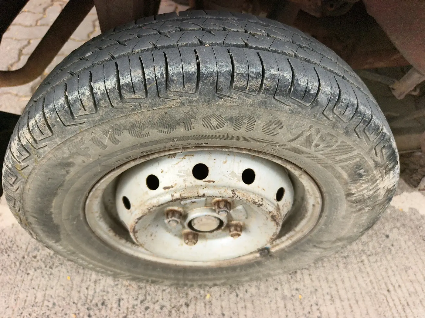 2011 Maruti Alto LXI, Petrol, Manual, 1,67,770 km, tyre