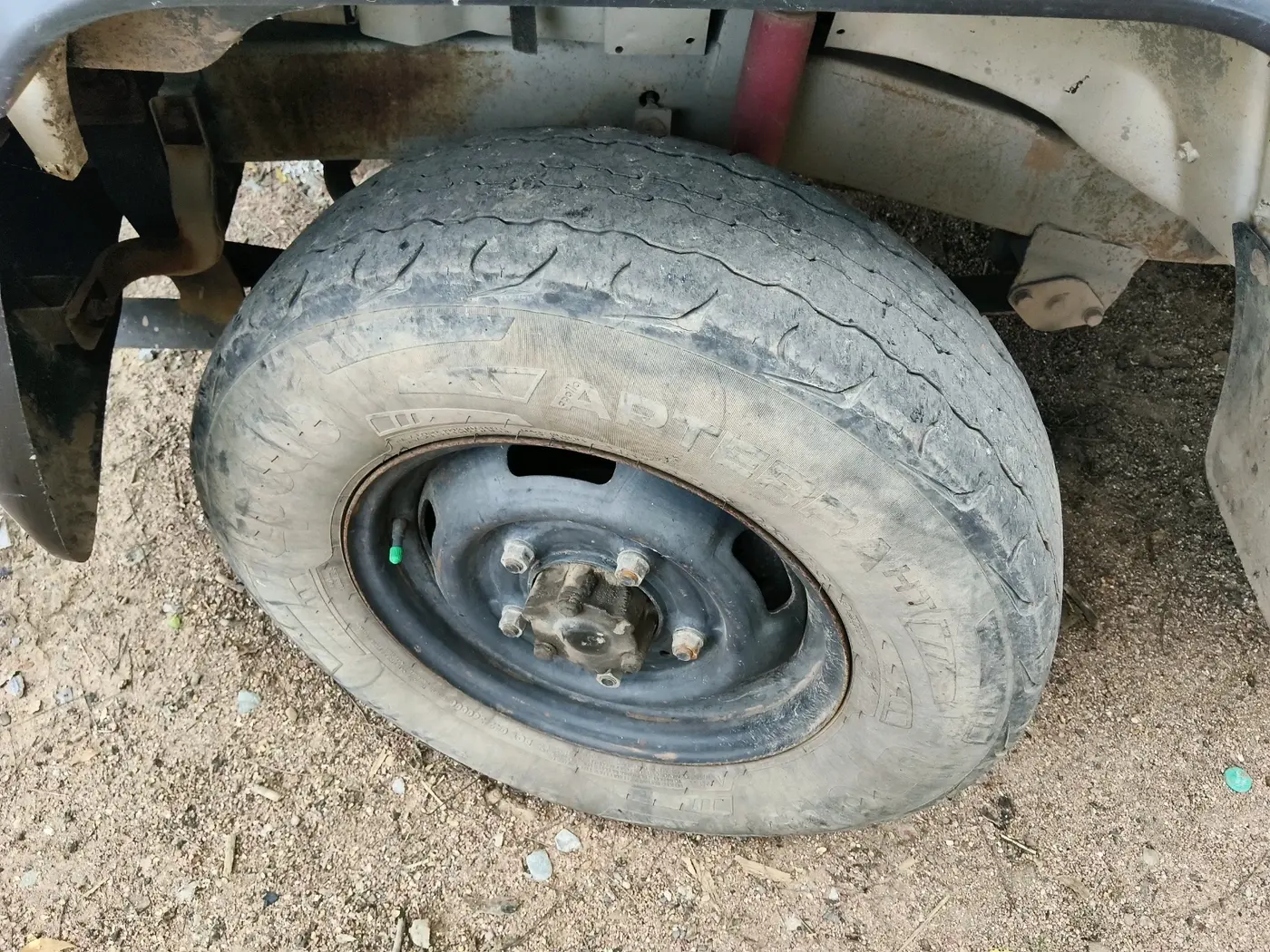2014 Mahindra Bolero DI BS-III, Diesel, Manual, 92,331 km, tyre