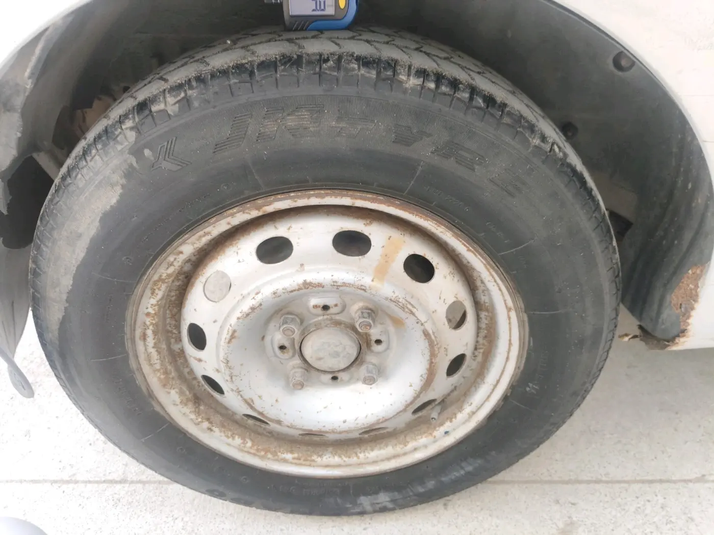 2015 Tata Indica Vista LS TDI, Diesel, Manual, 1,55,595 km, tyre